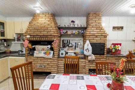 Casa à venda com 406m², 3 quartos e 2 vagas Casa à venda com 406m², 3 quartos e 2 vagasQuintal gourmet