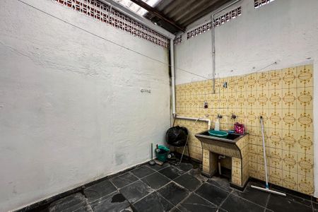 Casa à venda com 64m², 3 quartos e sem vagaÁrea de Serviço