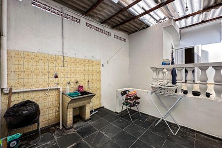 Casa à venda com 64m², 3 quartos e sem vagaÁrea de Serviço