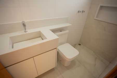 Casa para alugar com 170m², 3 quartos e 4 vagas Casa para alugar com 170m², 3 quartos e 4 vagasBANHEIRO DA SUÍTE 1