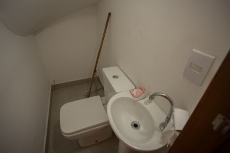 Casa para alugar com 170m², 3 quartos e 4 vagas Casa para alugar com 170m², 3 quartos e 4 vagasLAVABO QUINTAL