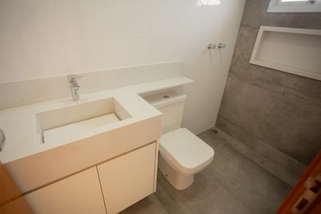 Casa para alugar com 170m², 3 quartos e 4 vagas Casa para alugar com 170m², 3 quartos e 4 vagasBANHEIRO DA SUÍTE 3