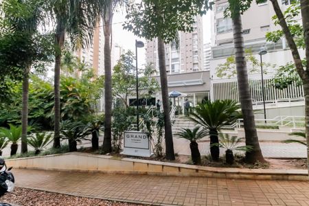 Apartamento à venda com 163m², 3 quartos e 3 vagasFachada e portaria
