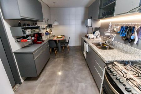 Apartamento à venda com 163m², 3 quartos e 3 vagasCozinha - Armários