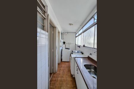 Apartamento à venda com 84m², 3 quartos e 1 vaga Apartamento à venda com 84m², 3 quartos e 1 vagaCozinha e Área de Serviço