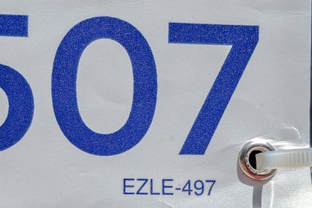 Apartamento à venda com 84m², 3 quartos e 1 vaga Apartamento à venda com 84m², 3 quartos e 1 vagaEZLE-497