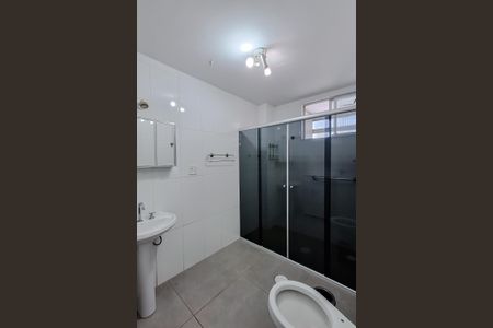Apartamento à venda com 84m², 3 quartos e 1 vaga Apartamento à venda com 84m², 3 quartos e 1 vagaBanheiro social
