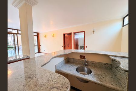 Casa à venda com 400m², 4 quartos e 4 vagasSala de Jantar com bar