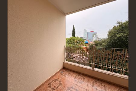 Casa à venda com 400m², 5 quartos e 4 vagasSuíte Master - Varanda