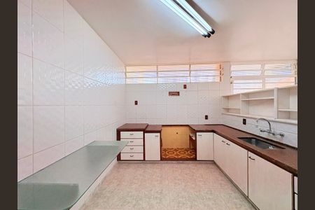 Casa à venda com 400m², 4 quartos e 4 vagasCozinha