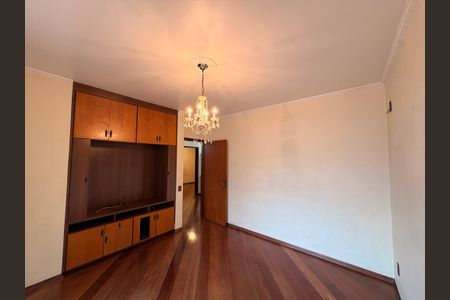 Casa à venda com 400m², 4 quartos e 4 vagasSala de TV - Piso superior