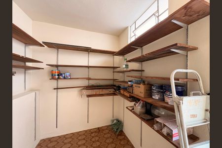 Casa à venda com 400m², 5 quartos e 4 vagasDepósito