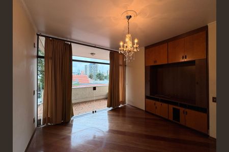 Casa à venda com 400m², 5 quartos e 4 vagasSala de TV - Piso superior