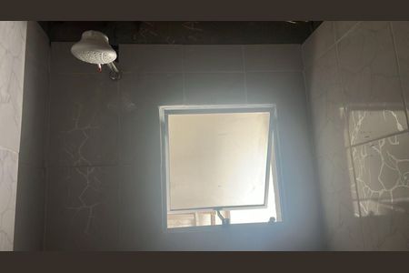 Banheiro de casa para alugar com 1 quarto, 60m² em Jardim Bela Vista, Mauá