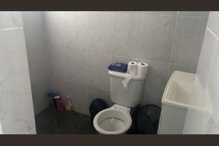 Banheiro de casa para alugar com 1 quarto, 60m² em Jardim Bela Vista, Mauá