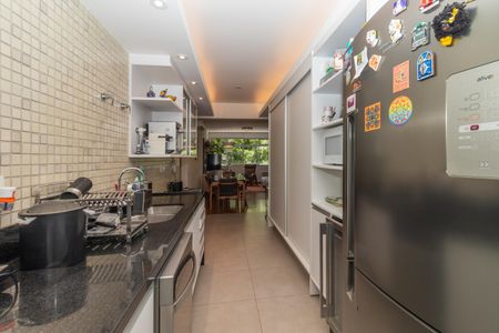 Apartamento à venda com 100m², 2 quartos e 1 vagaCozinha