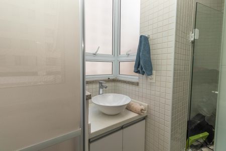 Apartamento à venda com 100m², 2 quartos e 1 vagaBanheiro da Suíte 2