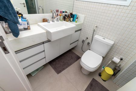 Apartamento à venda com 100m², 2 quartos e 1 vagaBanheiro da Suíte 1