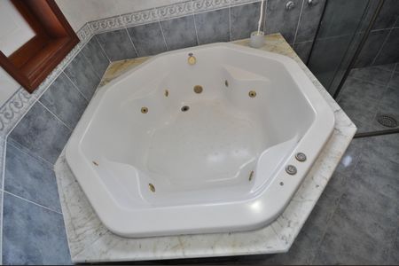 Casa para alugar com 450m², 3 quartos e 10 vagasBanheiro da Suíte da Master