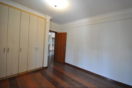 Casa para alugar com 450m², 3 quartos e 10 vagasSuíte 3