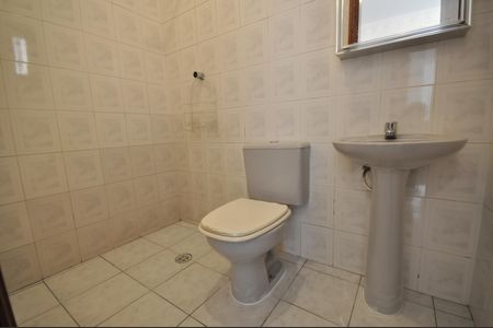 Casa para alugar com 450m², 3 quartos e 10 vagasBanheiro de serviço