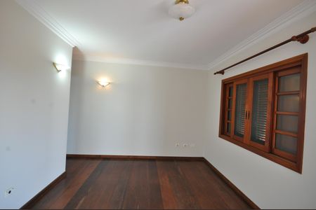 Casa para alugar com 450m², 3 quartos e 10 vagasSuíte Master