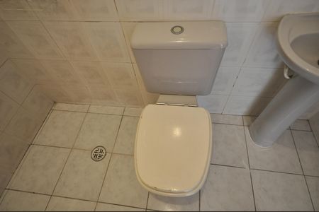 Casa para alugar com 450m², 3 quartos e 10 vagasBanheiro de serviço