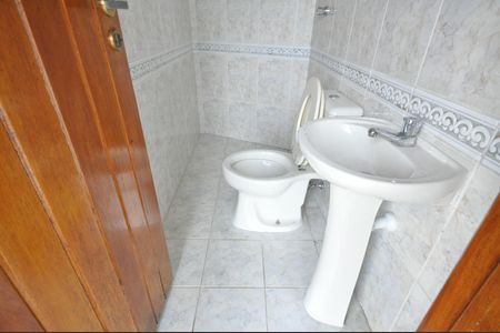 Casa para alugar com 450m², 3 quartos e 10 vagasBanheiro Social da Área da Churrasqueira