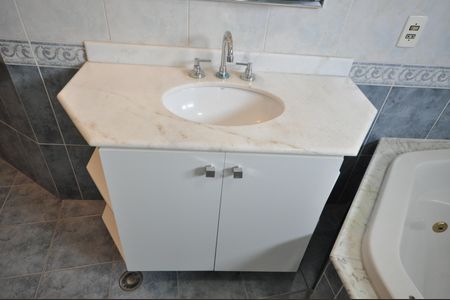 Casa para alugar com 450m², 3 quartos e 10 vagasBanheiro da Suíte da Master