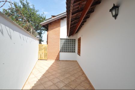 Casa para alugar com 450m², 3 quartos e 10 vagasQuintal