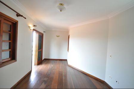 Casa para alugar com 450m², 3 quartos e 10 vagasSuíte Master