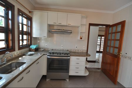 Casa para alugar com 450m², 3 quartos e 10 vagasCozinha