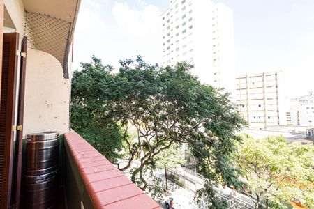 Apartamento para alugar com 110m², 2 quartos e sem vagaSacada