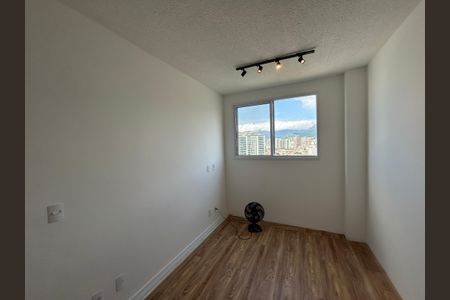 Sala de apartamento para alugar com 1 quarto, 38m² em Todos Os Santos, Rio de Janeiro