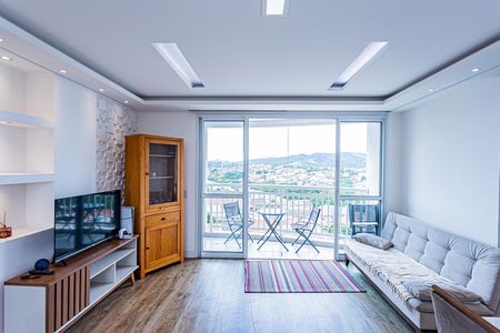 Sala e cozinha de apartamento para alugar com 2 quartos, 67m² em Vila Pereira Barreto, São Paulo