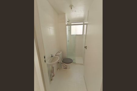 Banheiro  de apartamento para alugar com 2 quartos, 45m² em Estância Velha, Canoas