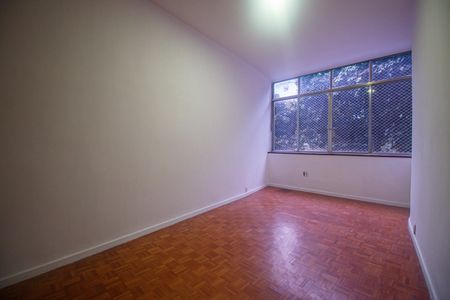 Apartamento para alugar com 129m², 3 quartos e 1 vaga Apartamento para alugar com 129m², 3 quartos e 1 vagaQuarto 2