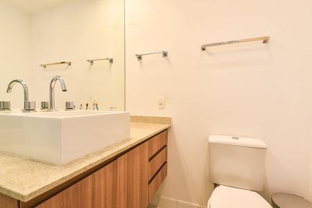 Apartamento à venda com 101m², 2 quartos e 2 vagasBanheiro da suíte 1