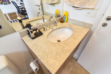 Apartamento à venda com 101m², 2 quartos e 2 vagasBanheiro da suíte 2