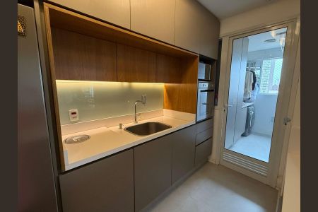 Cozinha de apartamento à venda com 2 quartos, 101m² em Vila Mariana, São Paulo
