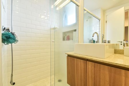 Apartamento à venda com 101m², 2 quartos e 2 vagasBanheiro da suíte 1