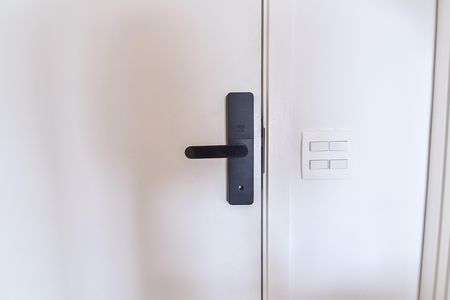 Apartamento à venda com 101m², 2 quartos e 2 vagasFechadura digital