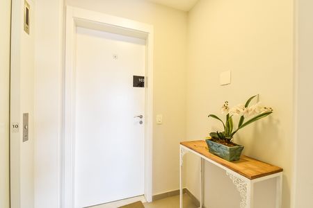 Apartamento à venda com 101m², 2 quartos e 2 vagasHall elevador