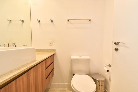 Apartamento à venda com 101m², 2 quartos e 2 vagasBanheiro da suíte 1