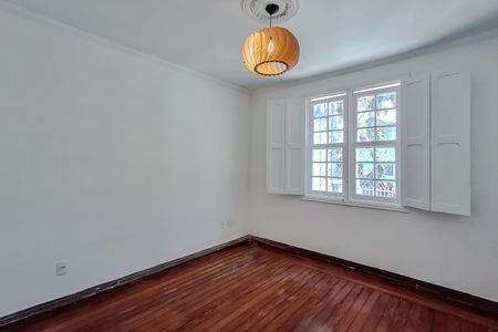 Casa para alugar com 5 quartos, 350m² em Liberdade, São Paulo