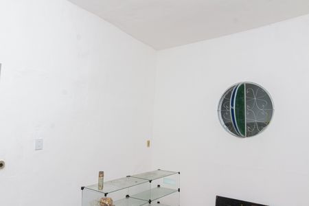 Casa para alugar com 80m², 2 quartos e sem vaga Casa para alugar com 80m², 2 quartos e sem vagaSala