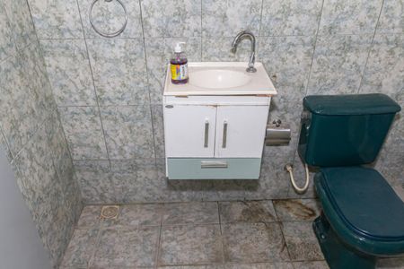 Casa para alugar com 80m², 2 quartos e sem vaga Casa para alugar com 80m², 2 quartos e sem vagaBanheiro