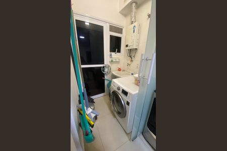 Apartamento à venda com 110m², 3 quartos e 1 vagaÁrea de serviço