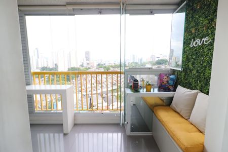 Sala de apartamento à venda com 2 quartos, 56m² em Vila Osasco, Osasco