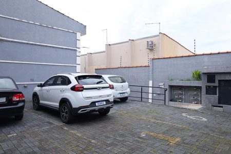 Casa para alugar com 72m², 2 quartos e 1 vaga Casa para alugar com 72m², 2 quartos e 1 vagaÁrea comum - Estacionamento